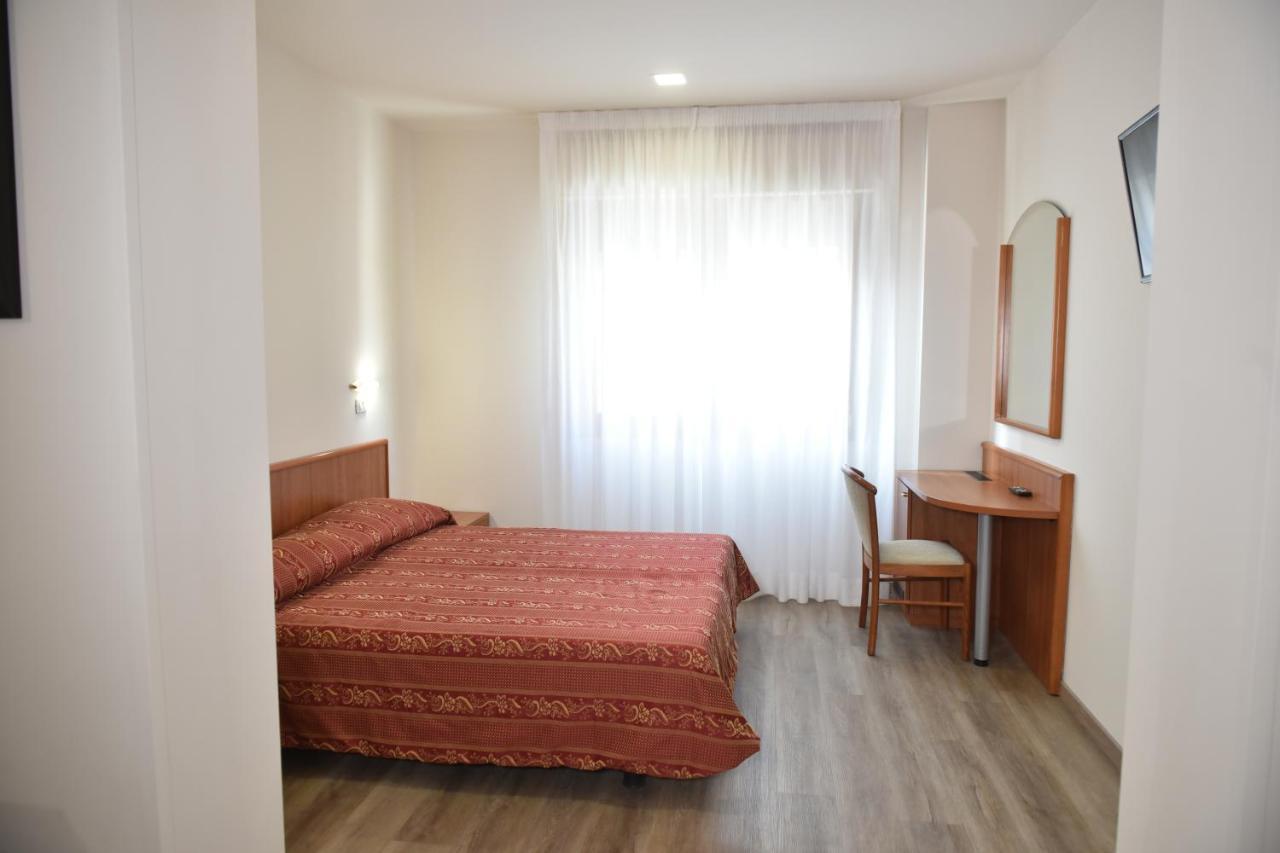Hotel E Appartamenti La Solaria San Giovanni Rotondo Buitenkant foto