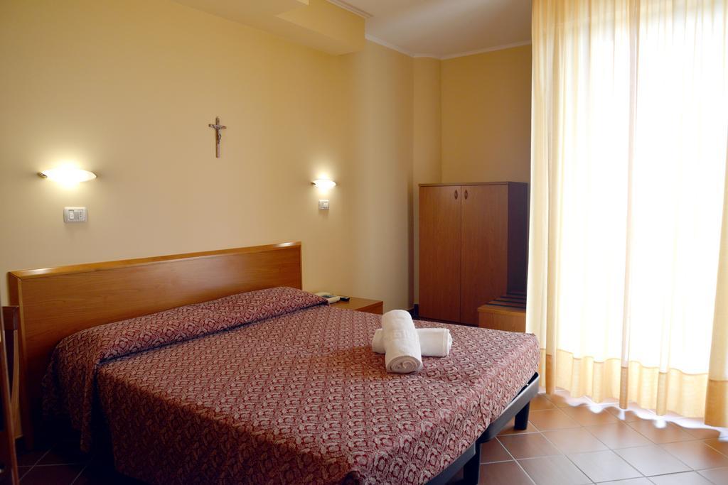 Hotel E Appartamenti La Solaria San Giovanni Rotondo Buitenkant foto