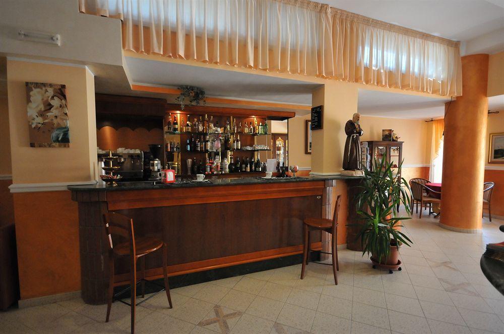 Hotel E Appartamenti La Solaria San Giovanni Rotondo Buitenkant foto