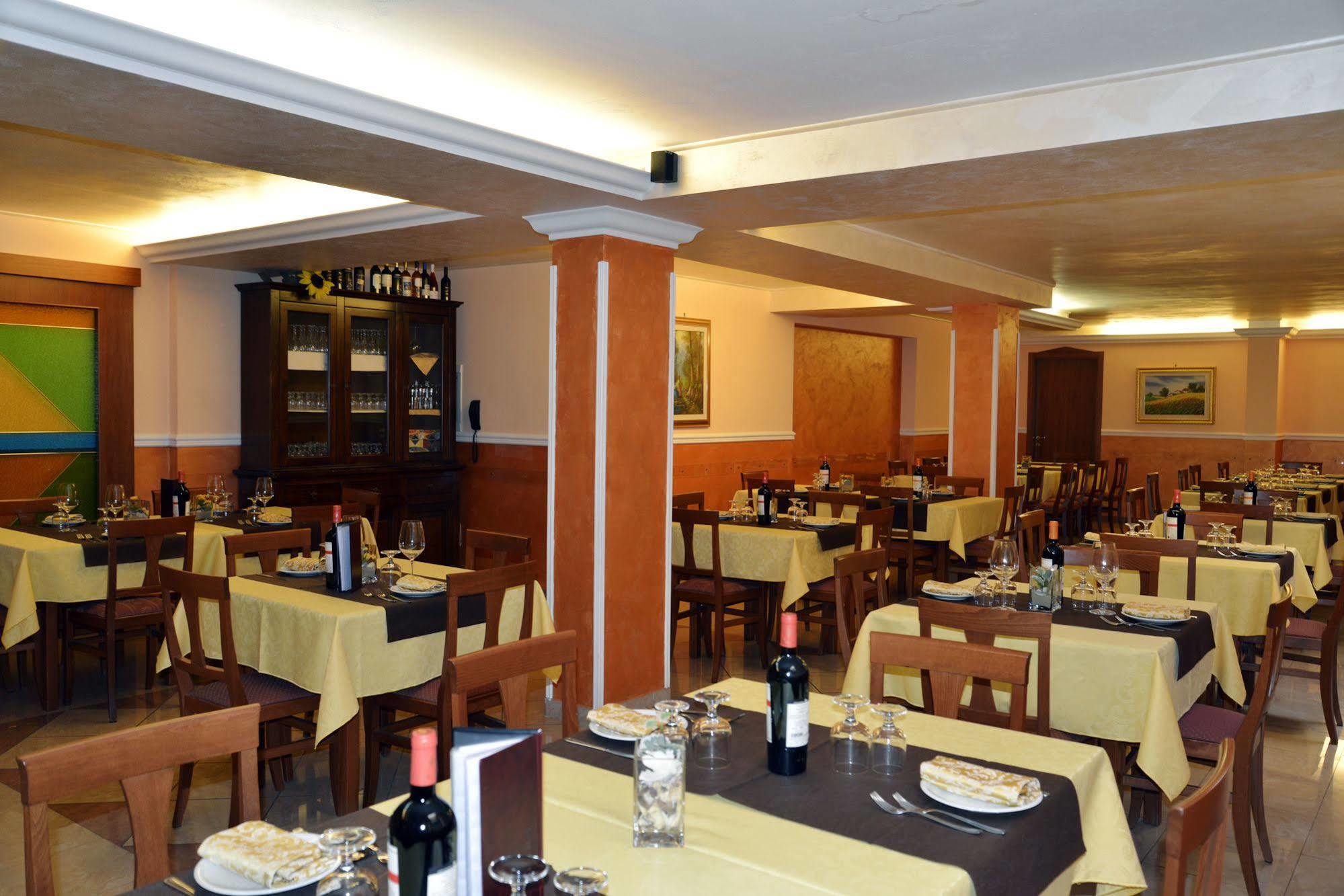 Hotel E Appartamenti La Solaria San Giovanni Rotondo Buitenkant foto